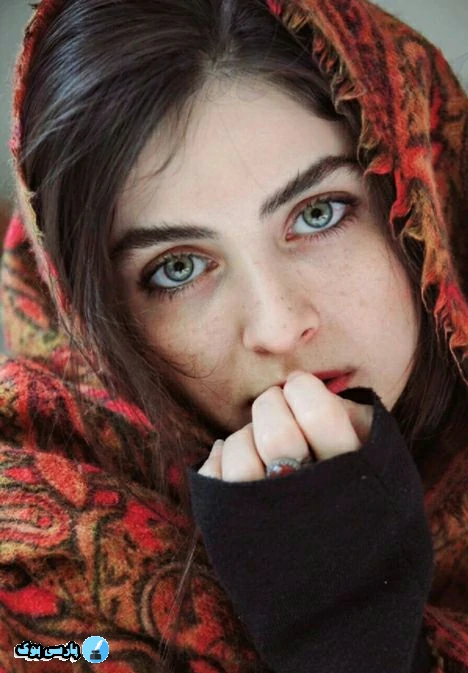 دانلود رمان عطر هلو pdf